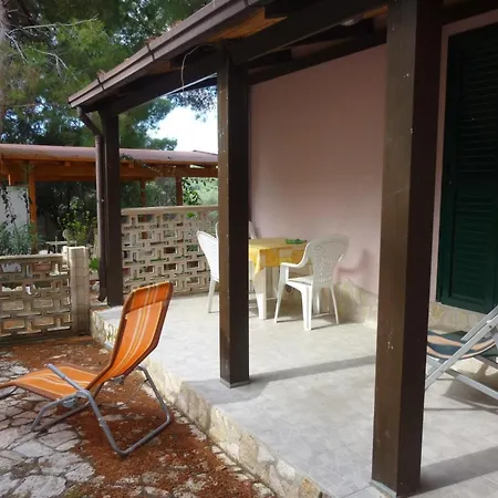 Orchideen-ferienwohnung Mit Ueberdachter Veranda By Interhome Lägenhet Vieste